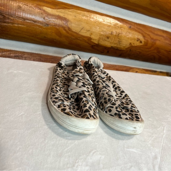 Natural Reflections Leopard Print Sneakers - Picture 1 of 6